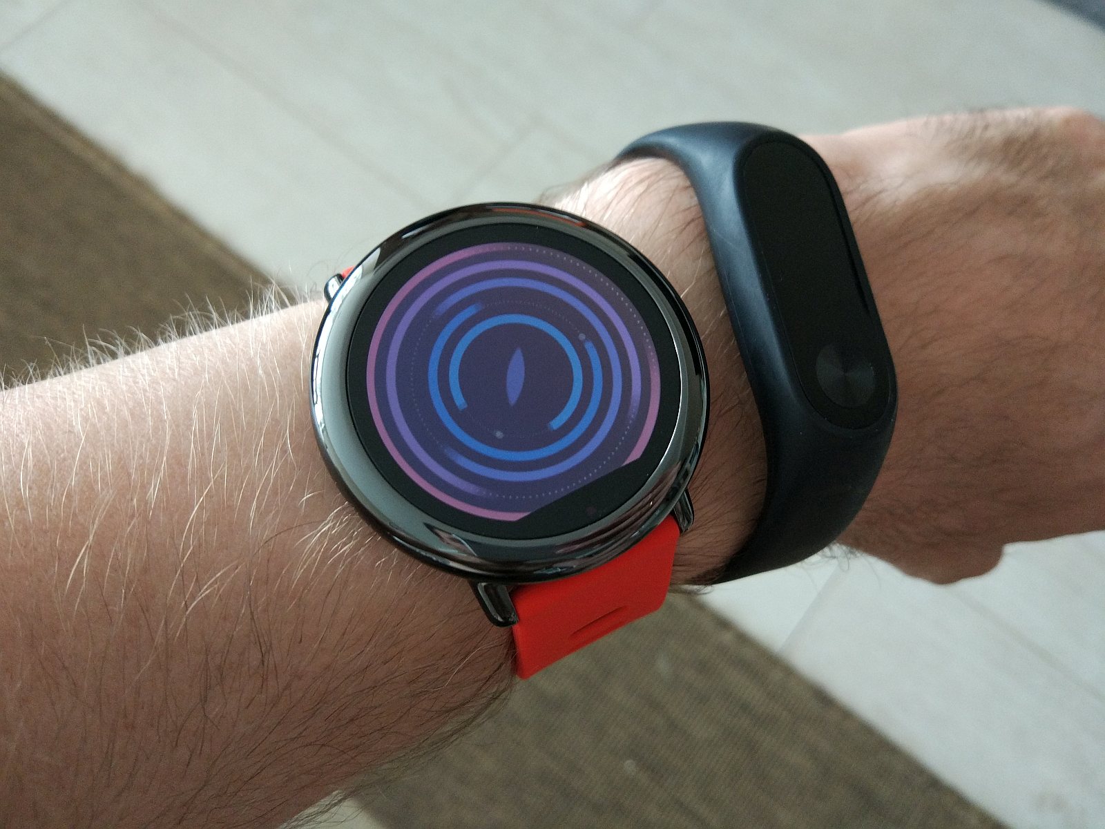 Amazfit Smartwatch и MiBand 2